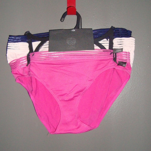 NWT - Picture 1 of 3